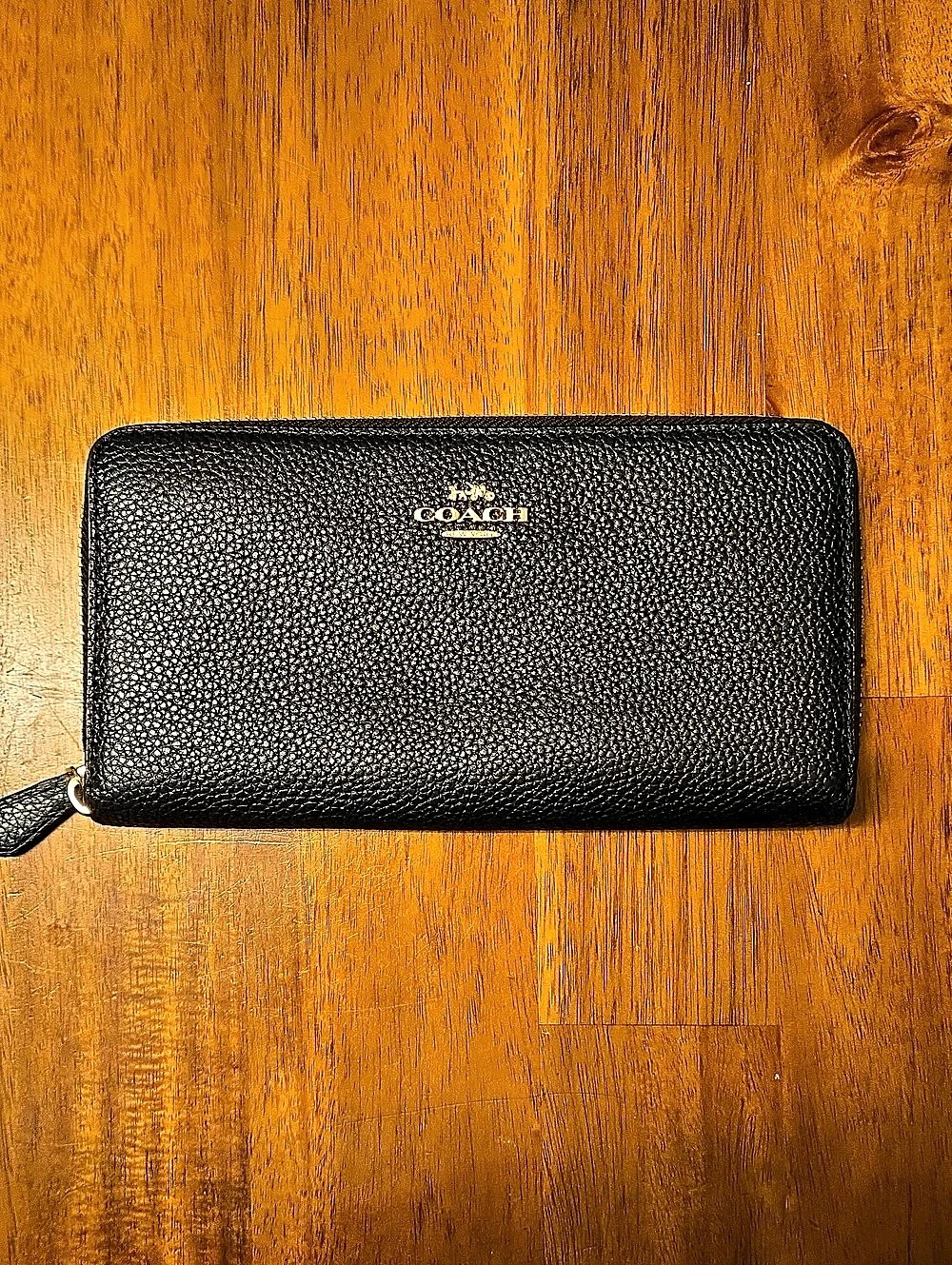 Coach Accordion Zip Wallet In Pebbled Leather Black